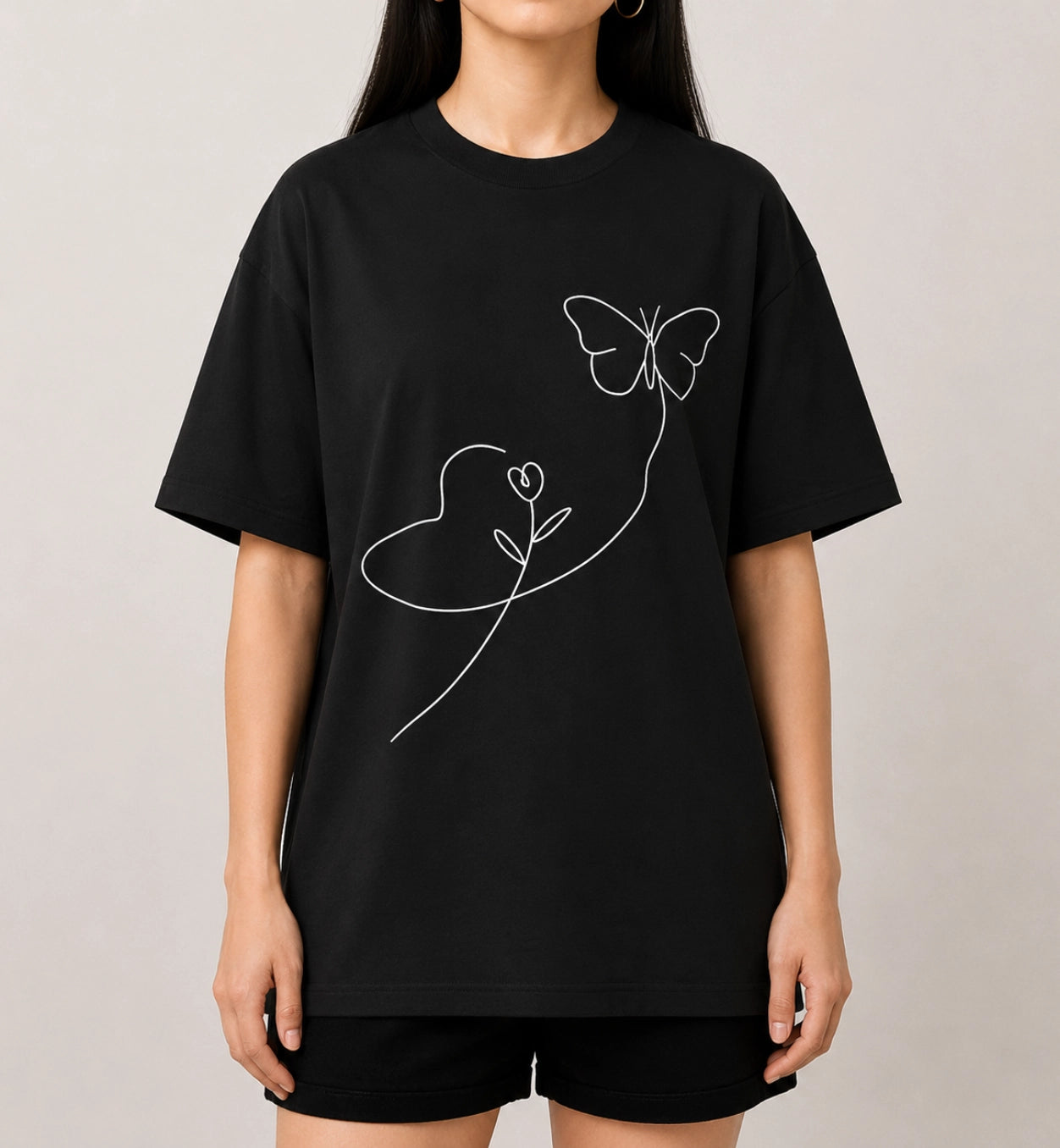 Butterfly Line Art Oversized Women’s T-Shirt | Black Oversized T-Shirt